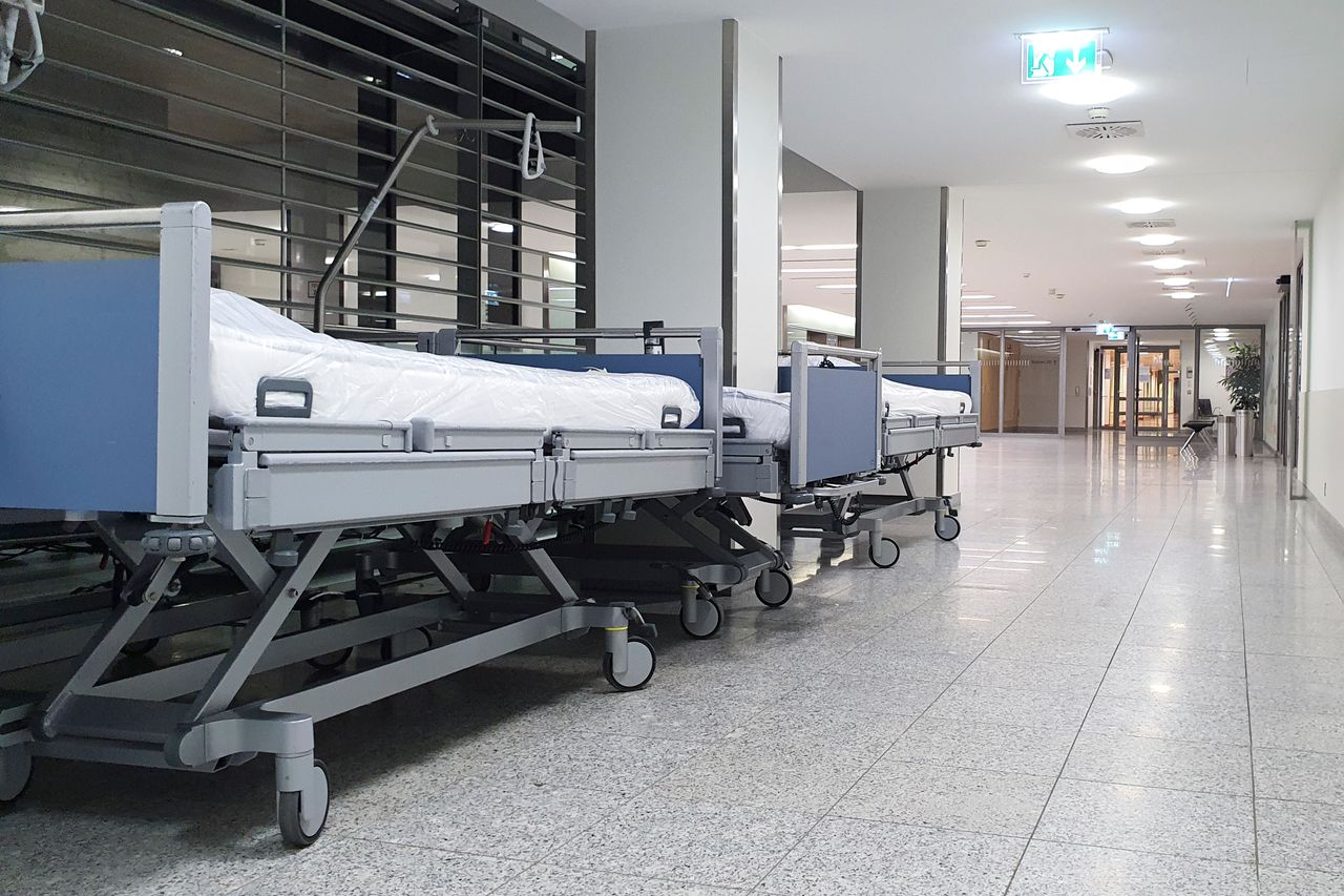 Gezondheidsraad noemt transgenderzorg 'zorgvuldig' — en iedereen kijkt weg van het bewijs